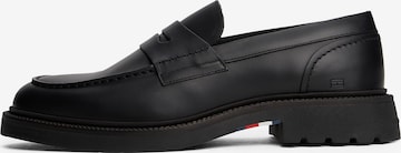 juoda TOMMY HILFIGER Loaferai: priekis
