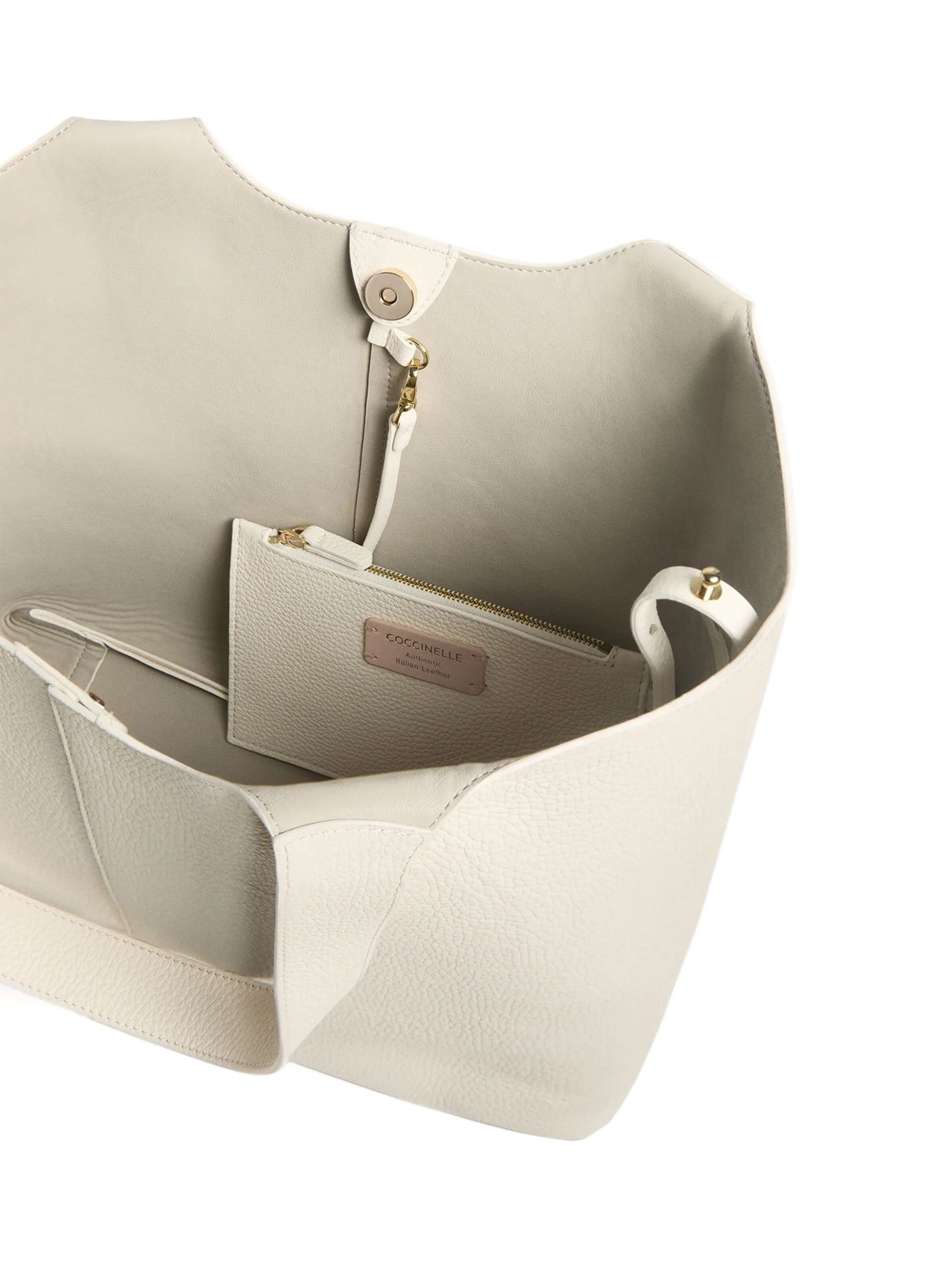 Sac bandoulière 'C-Easy E1 36x27x15 cm' Coccinelle en blanc