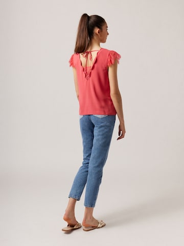 Camicia da donna 'Phoebe' di NAF NAF in rosso