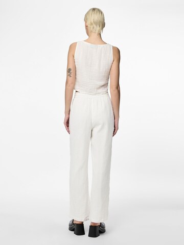PIECES Loose fit Trousers 'Mastina' in White