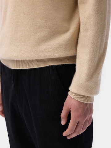 GOBI Cashmere Sweater in Beige