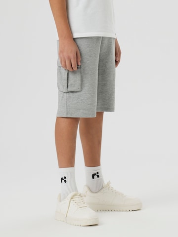 TWO SOON Regular Pants in Grey: front
