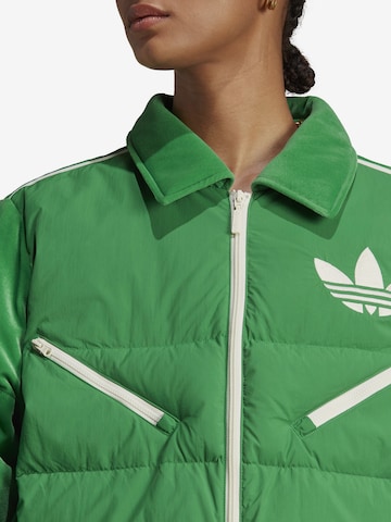 Veste d’hiver 'Adicolor 70S Velvet ' ADIDAS ORIGINALS en vert