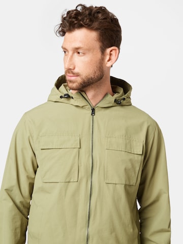 BURTON MENSWEAR LONDON Демисезонная куртка в Зеленый