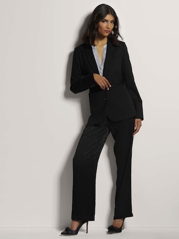 MADELEINE Blazer in Schwarz
