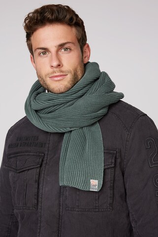 CAMP DAVID Scarf in Green: front