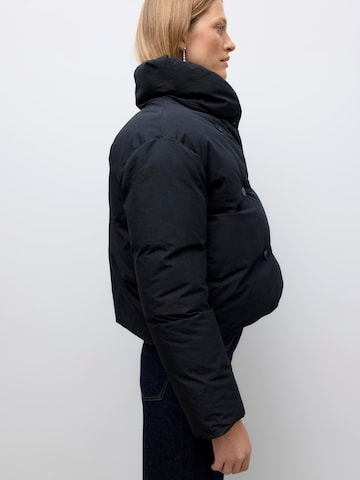 VERO MODA Vinterjakke 'UMAMI' i sort