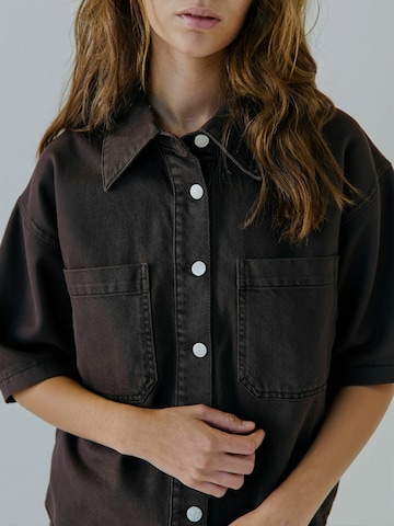 NORR Shirt ' Kenzie ' in Bruin