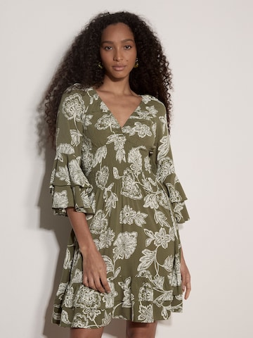 Apricot Dress ' ' in Green: front