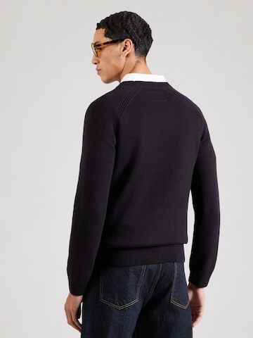 s.OliverPulover - crna boja