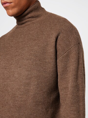 DRYKORN Sweater 'DRYKORN x ABOUT YOU NOLAN' in Brown