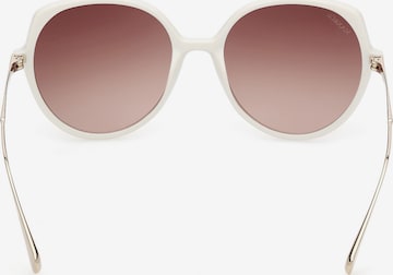 Ochelari de soare de la MAX&Co. pe alb