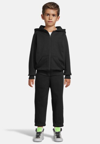 Urban Classics Sweatsuit in Black: front