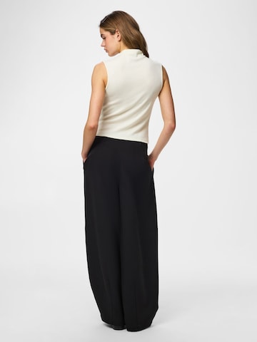 PIECES - Camiseta 'PCally' en blanco