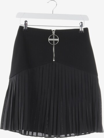 Givenchy Skirt in M in Black: front