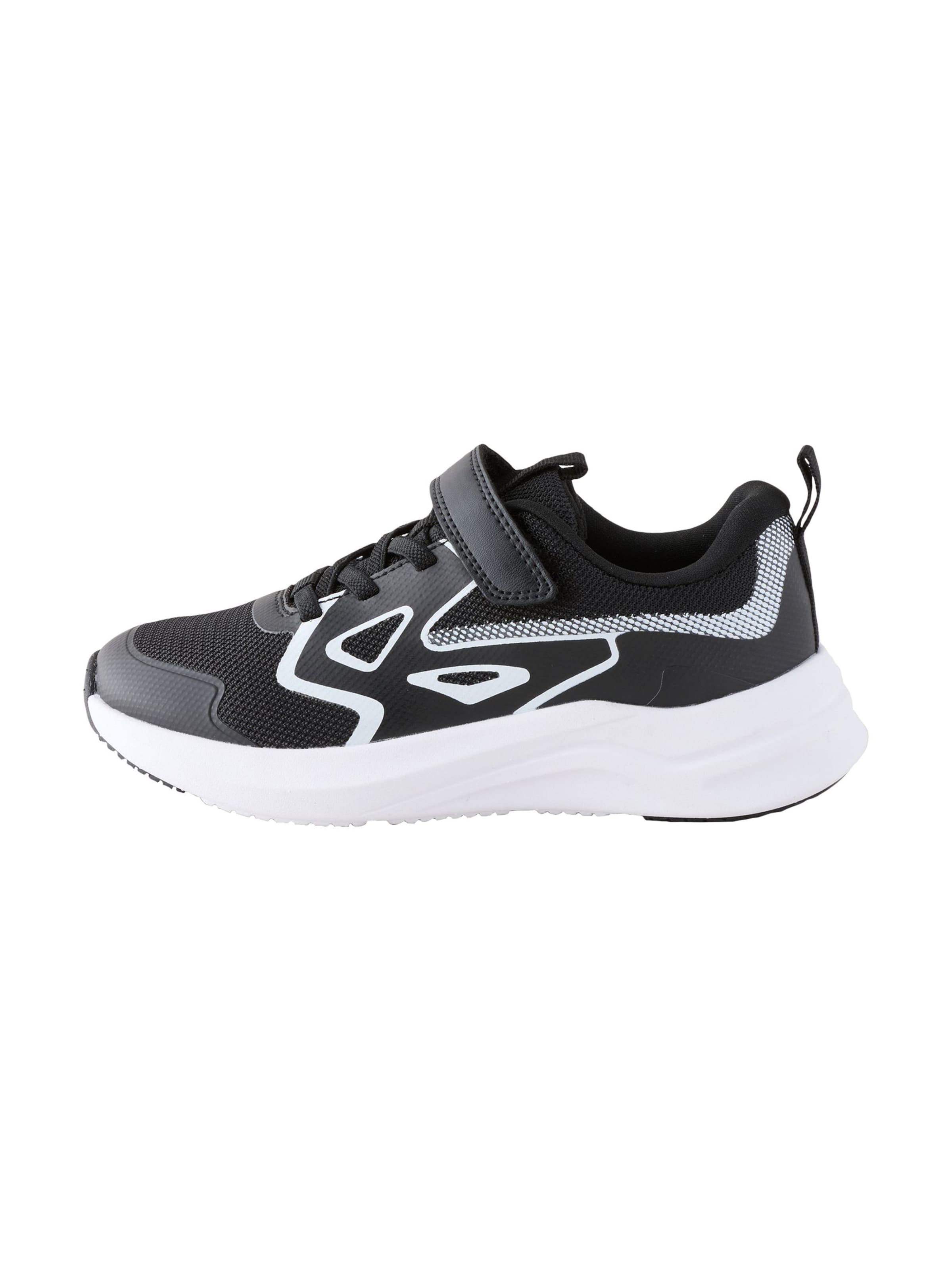 Next Сникърси в черно: отпред