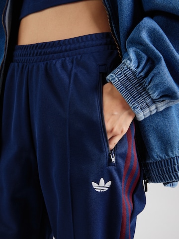 ADIDAS ORIGINALS Štandardný strih Nohavice 'GRFX' - Modrá