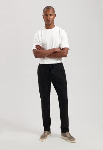 Dstrezzed Regular Hose 'Lancaster' in Schwarz