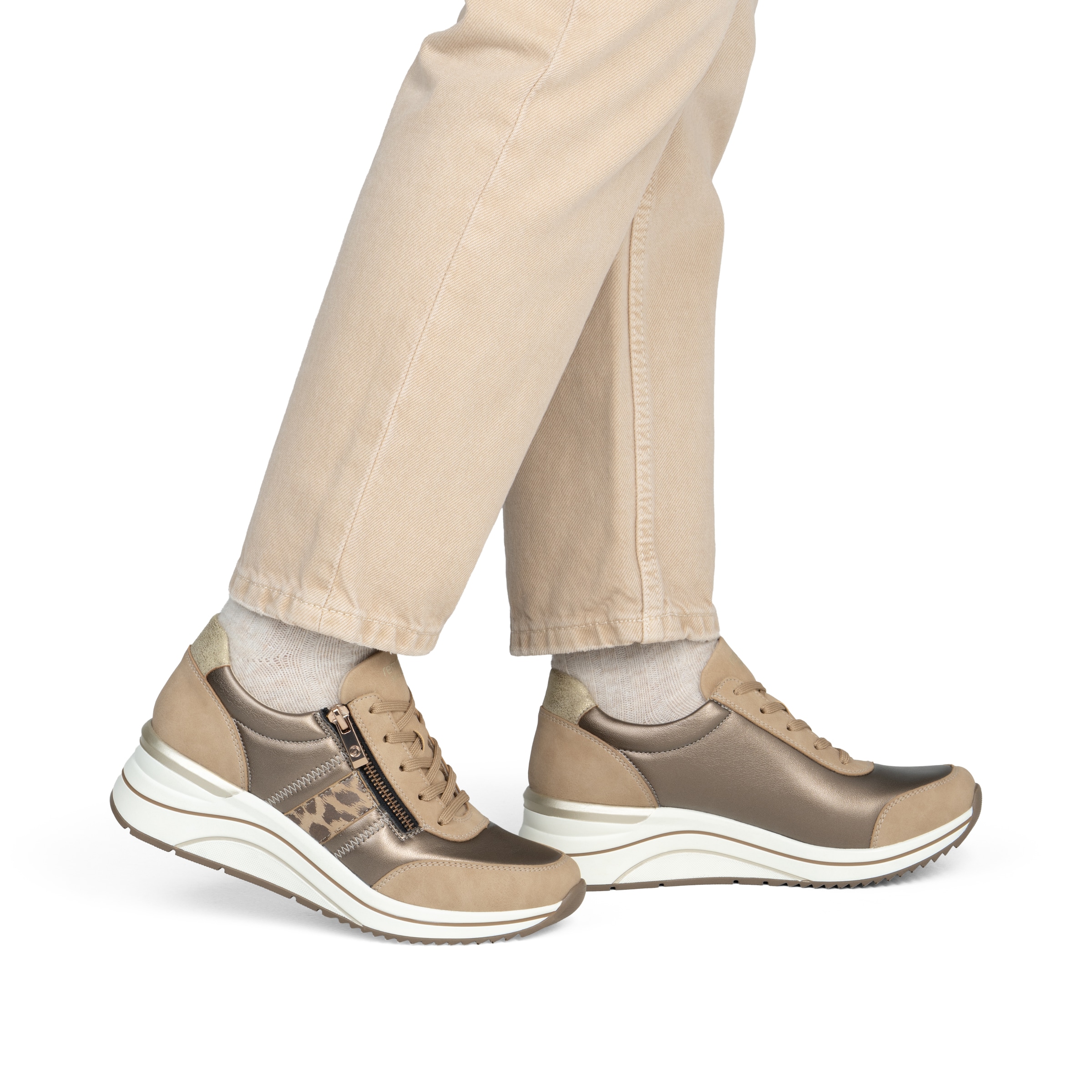 Baskets basses REMONTE en gris