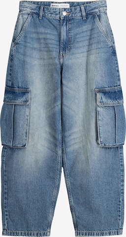 Bershka Tapered Cargo Jeans in Blue: front