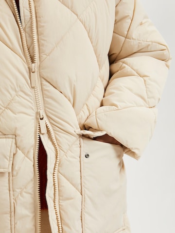 Selected Femme Curve Zimný kabát 'Heidi' - biela