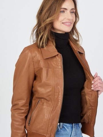 JCC Tussenjas in Bruin