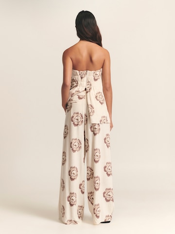 St MRLO Wide Leg Housut 'SEB' värissä beige: takapuoli