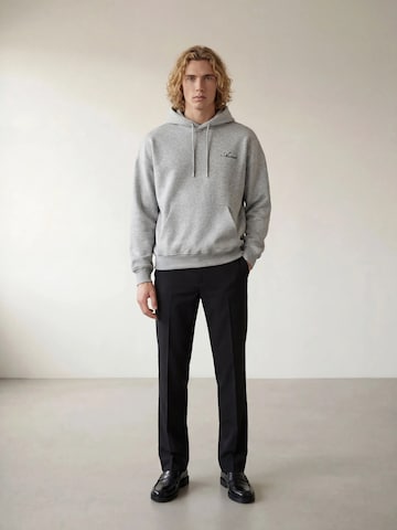 ARMIE Sweatshirt 'The Kim Hoodie'‌‌‌‌ in Grau