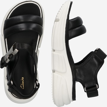 CLARKS Sandal i svart