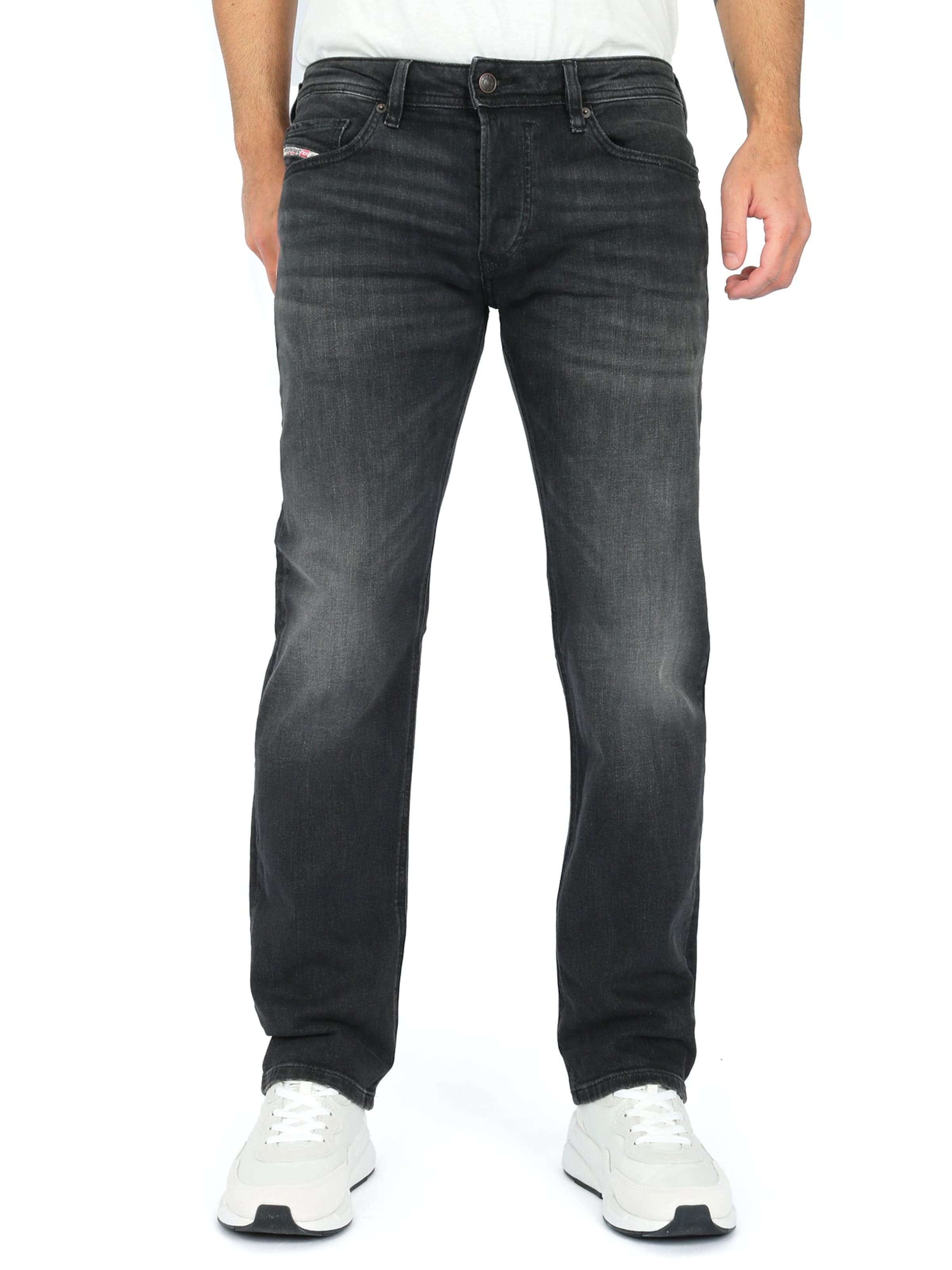 DIESEL Slimfit Jeans 'Straight SAFADO-X'‌ in Grau