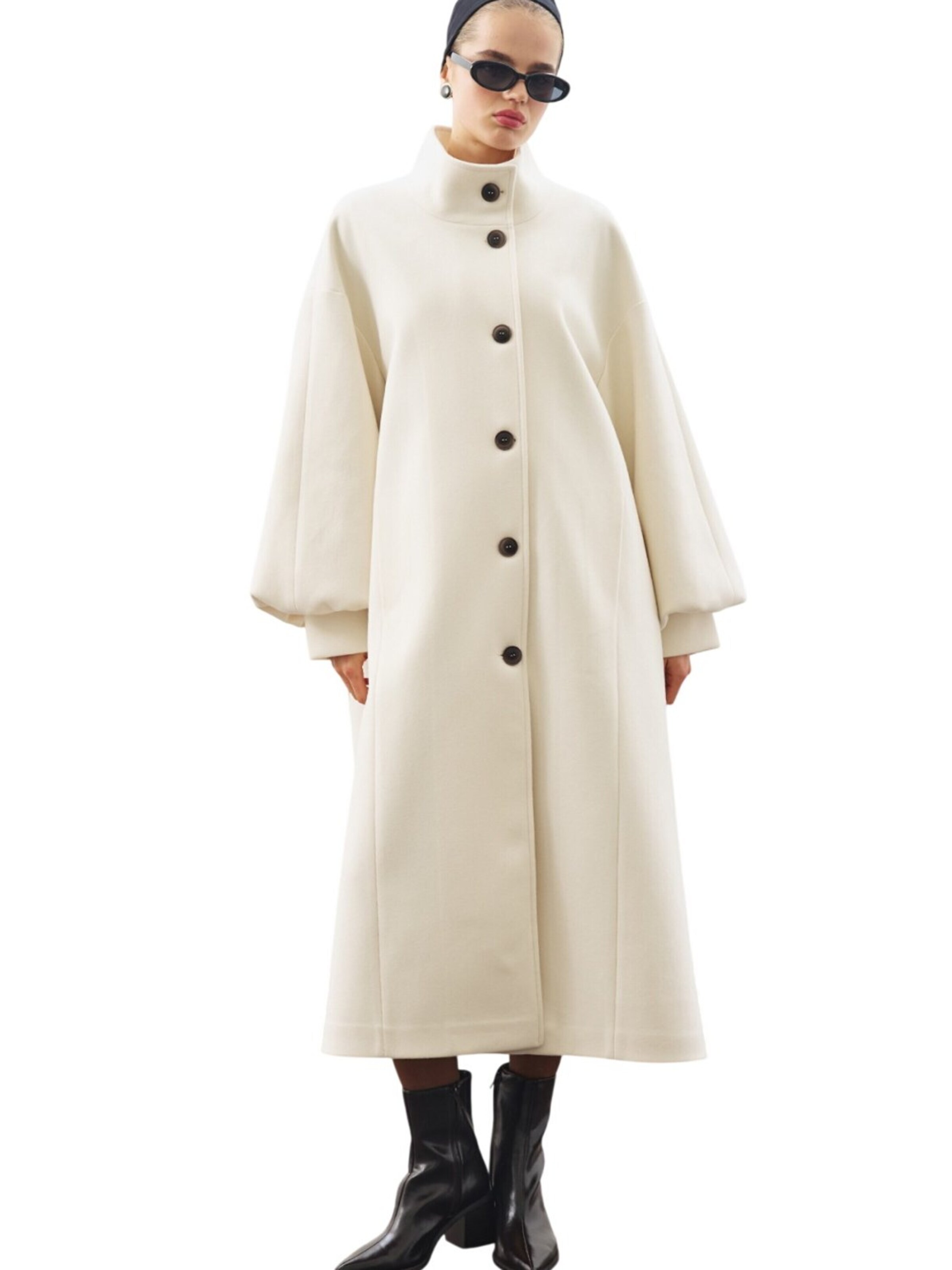 MANUKA Winter Jacket in Beige: front
