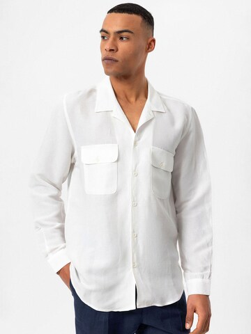 Fit confort Chemise Antioch en blanc : devant