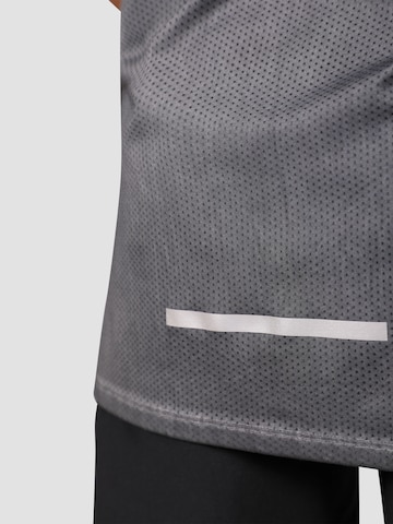 MOROTAI Funktionsshirt 'TRAINING DRY' in Grau