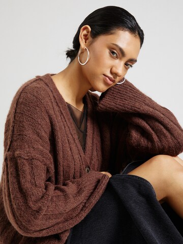 TOPSHOP - Cárdigan en marrón