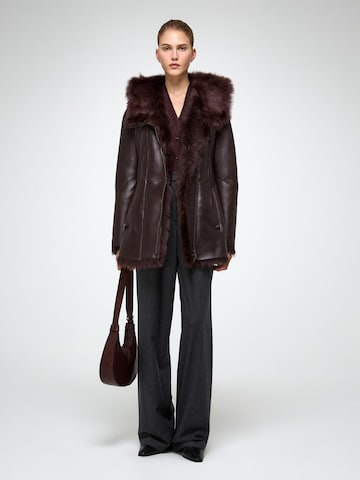 V S P Wintermantel 'Mallory' in Rot