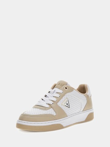 GUESS Sneakers laag 'Daiso' in Beige