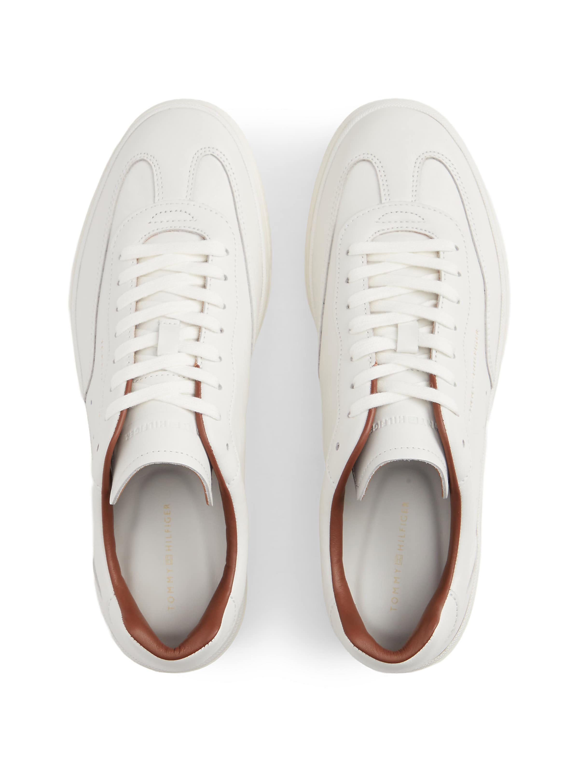 TOMMY HILFIGER Sneaker in Weiß