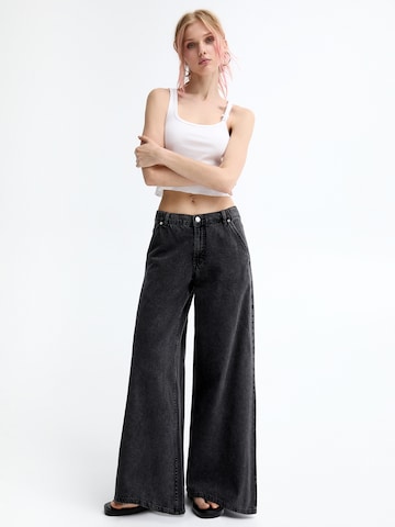 Pull&Bear Wide Leg Jeans in Schwarz