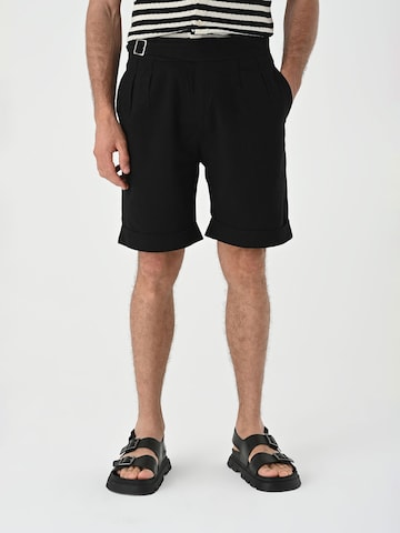 Antioch Regular Trousers in Black