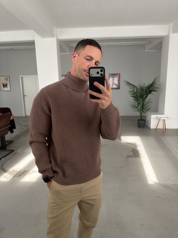 DAN FOX APPAREL - Pullover 'Georg' em castanho