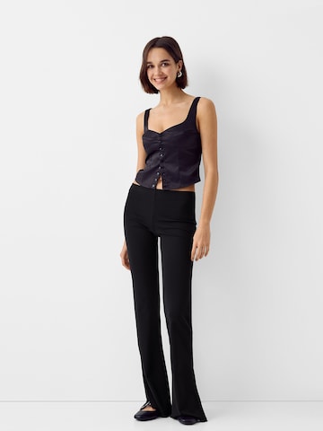 Bershka Flared Broek in Zwart