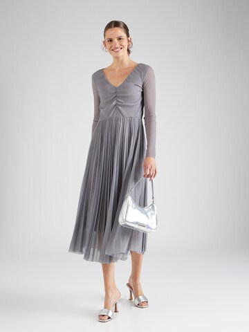 Robe de cocktail 'Erlissi' BOSS en gris