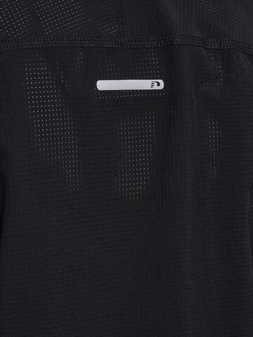 T-shirt fonctionnel Newline en noir