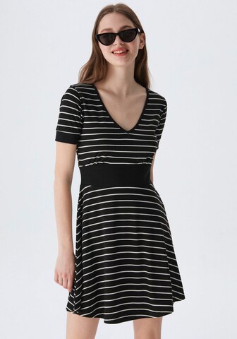 LTB Summer Dress in Black: front