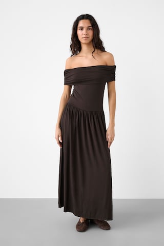 SOAKED IN LUXURY Dress 'Hanadi' in Brown: front