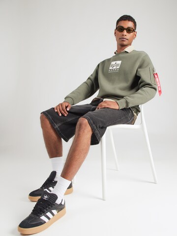 ALPHA INDUSTRIES Sweatshirt in Green