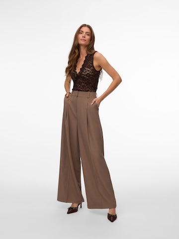 VERO MODA Top 'VMDea' in Bruin: voorkant