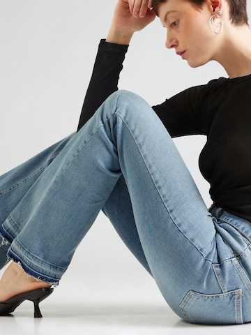 Liu Jo Flared Jeans in Blau