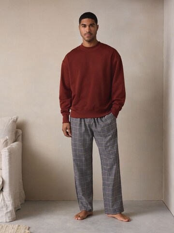 Next Pyjama in Braun: Vorderseite
