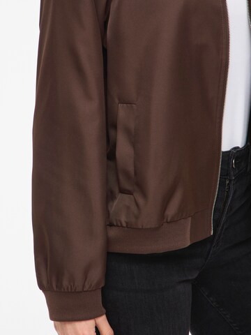 Veste mi-saison 'VIPapaya' VILA en marron